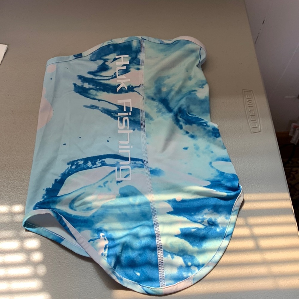 SALE 🔥🔥 HUK Tie Dye Gaiter